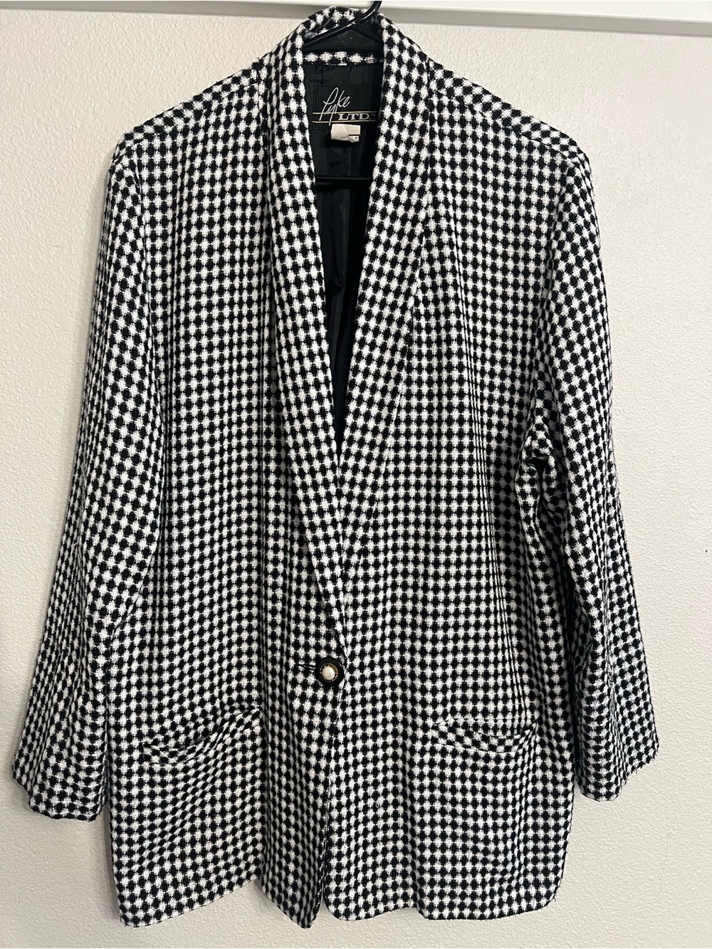 Black and White Vintage Houndstooth Shawl Collar Blazer